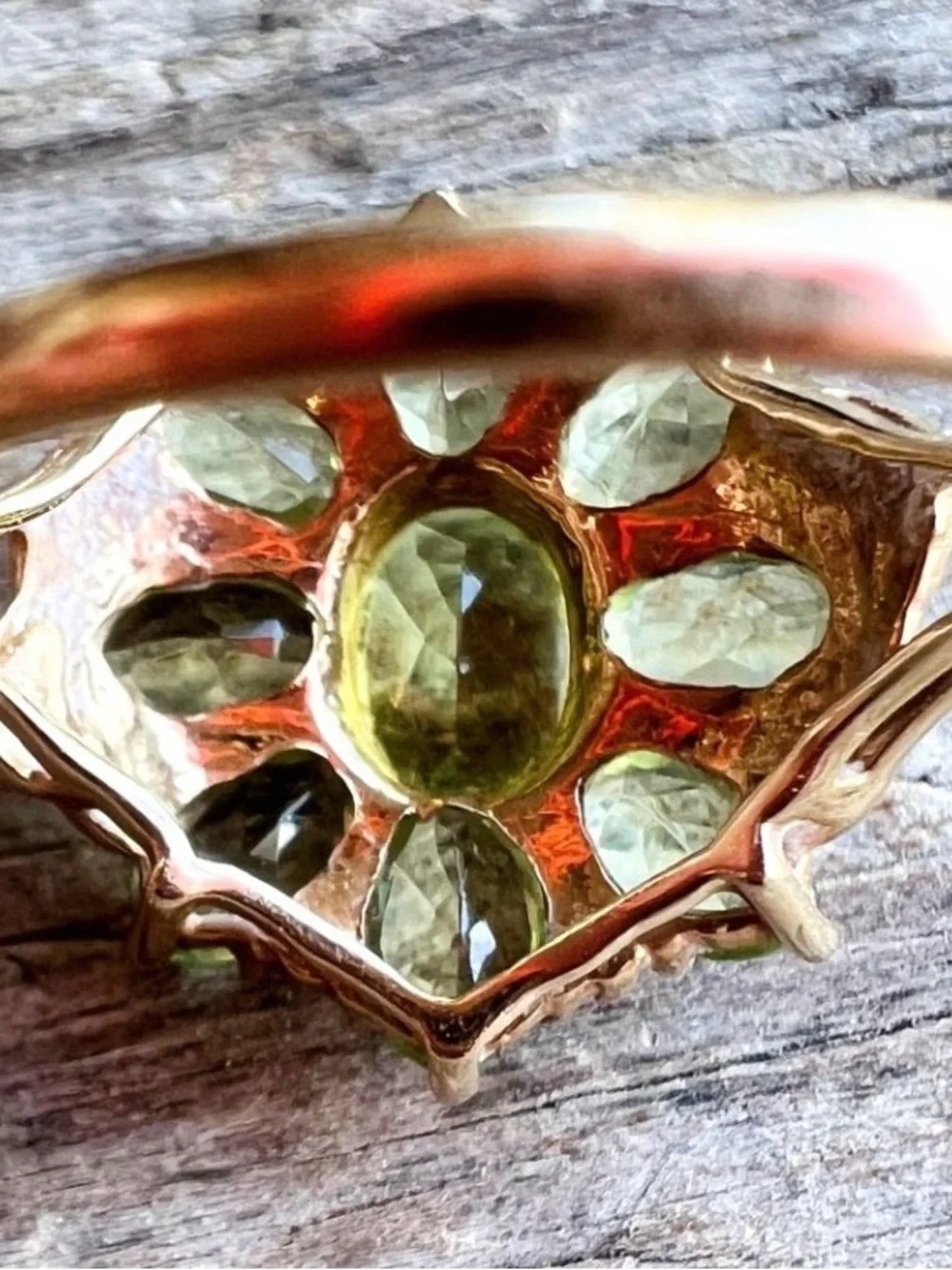Vintage 10k gold and peridot ring size 7